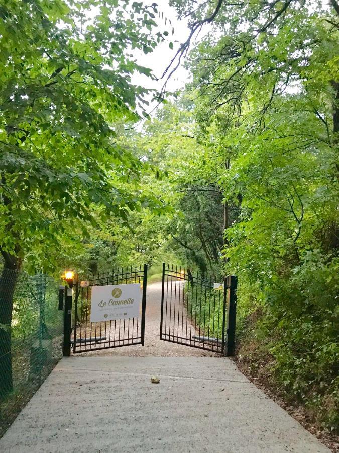 Вилла Agriturismo "Le Cannelle" Spa & Day Wellness Фоссомброне Экстерьер фото